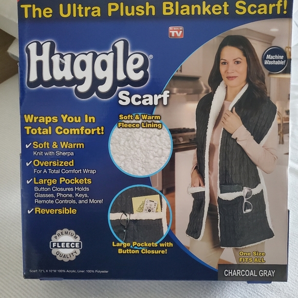 Huggable🧣❄️☃️ - Picture 4 of 7